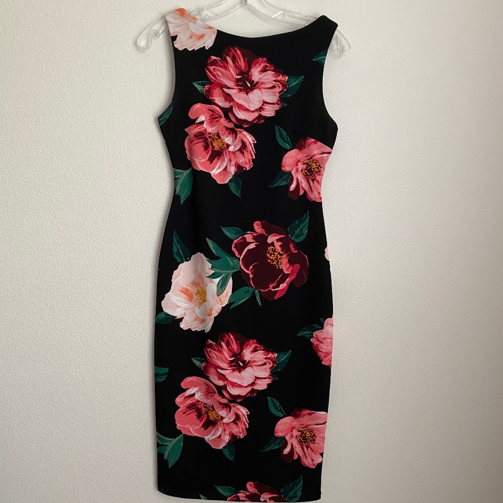 Size 4 - Premier Amour - Black Floral Bodycon Dress